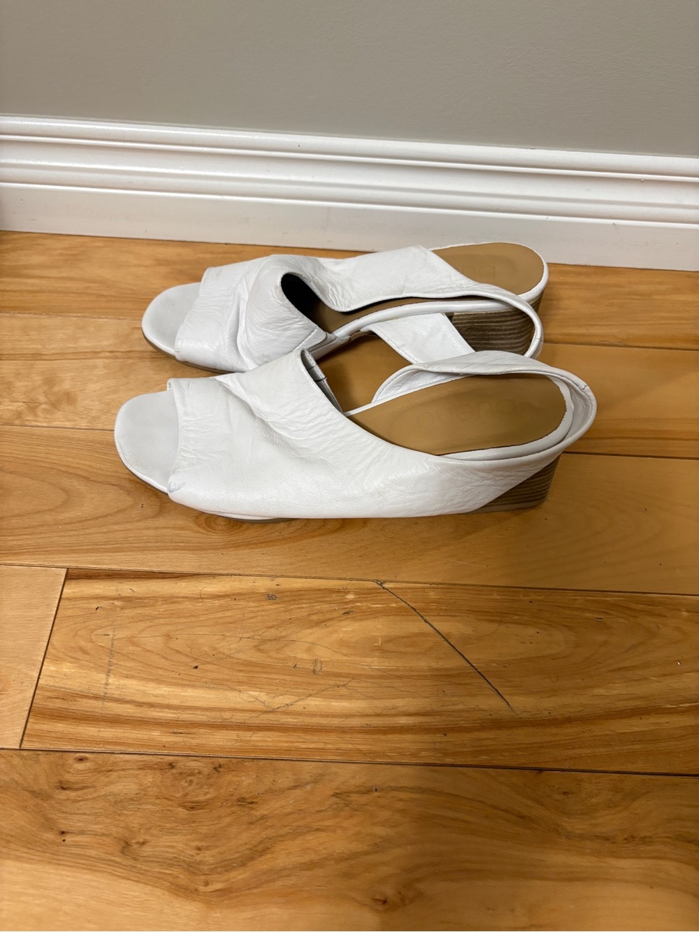 Bueno White Open-Toe Slingback Sandals